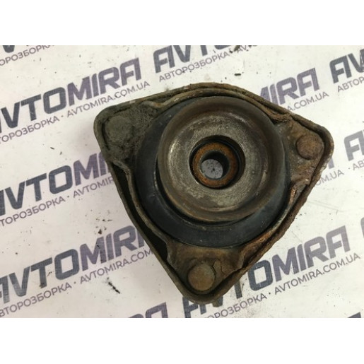 Опора переднього амортизатора Hyundai i30 2007-2012 546102H200